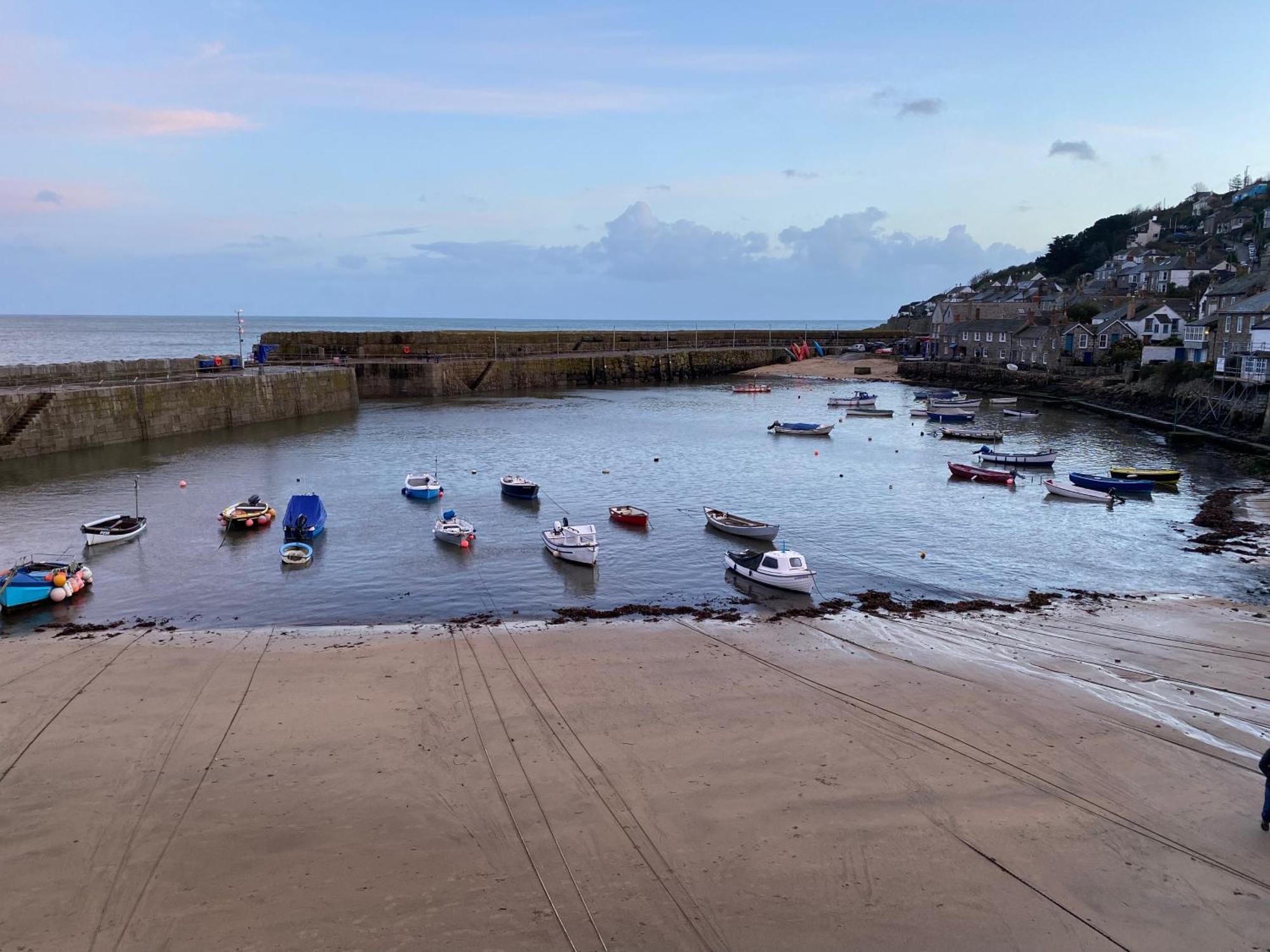 The Old Gallery - Charming Coastal Escape For Two Mousehole Exterior photo